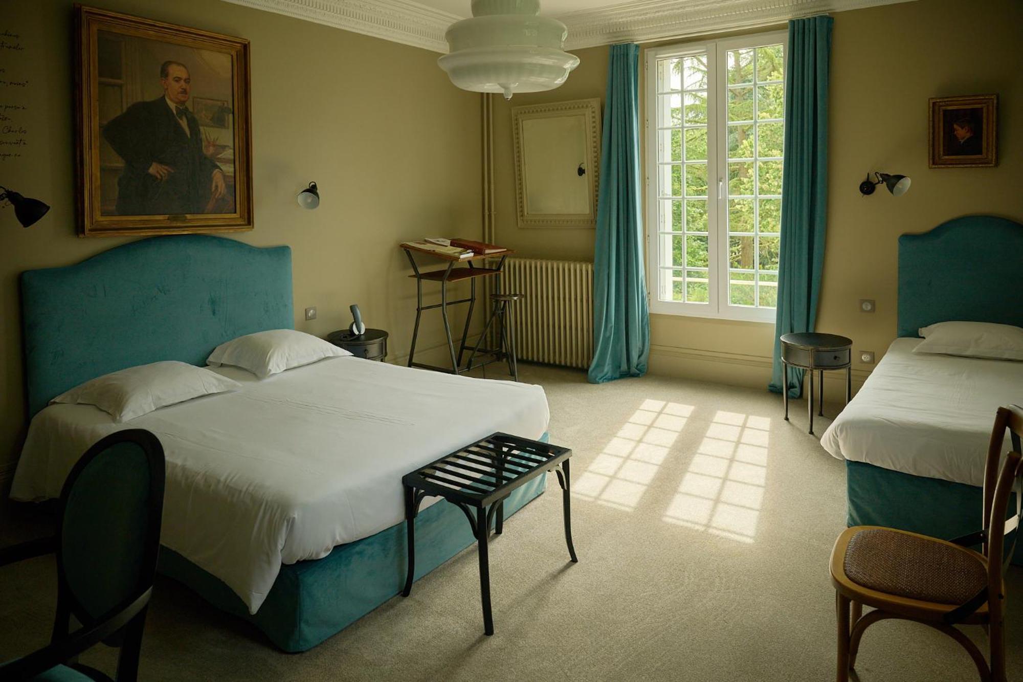 Chateau Du Bois Guibert Bonneval  ภายนอก รูปภาพ