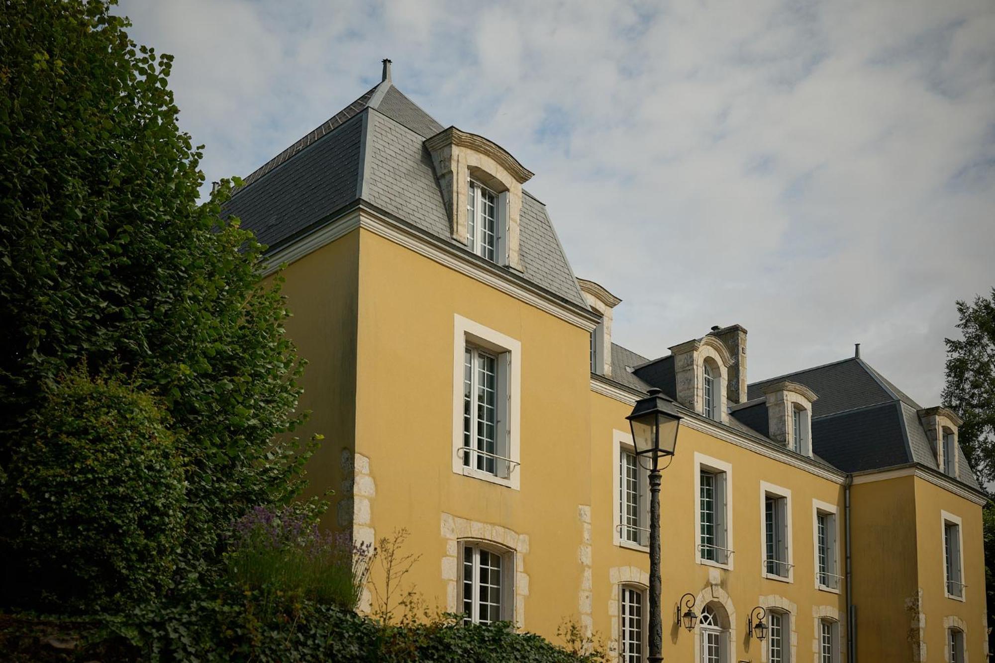 Chateau Du Bois Guibert Bonneval  ภายนอก รูปภาพ